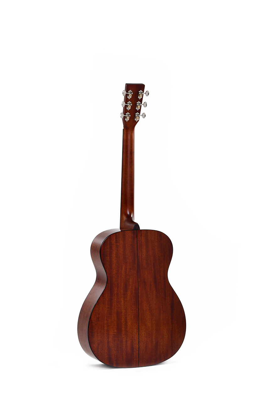 GUITACUSIG323b.jpg